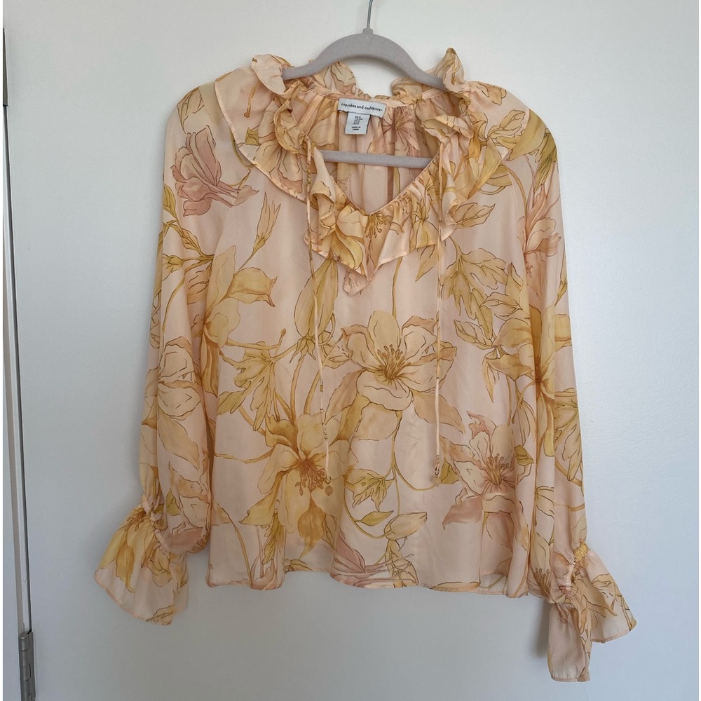 Cupcakes & Cashmere Cream & Light Yellow Floral Blouse w Ruffle Collar - Small